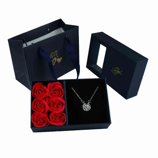 Colar Trevo do Amor - Heart 18k ou Prateado - lojaplanetoferta.com